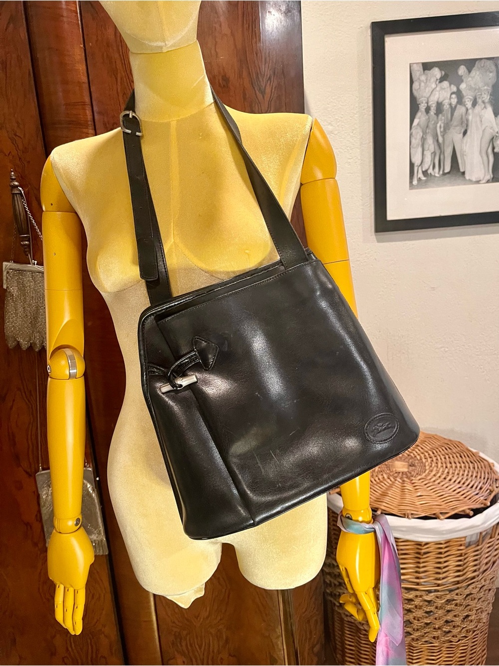 Longchamp Black Leather Shoulder Bag with Subtle Logo